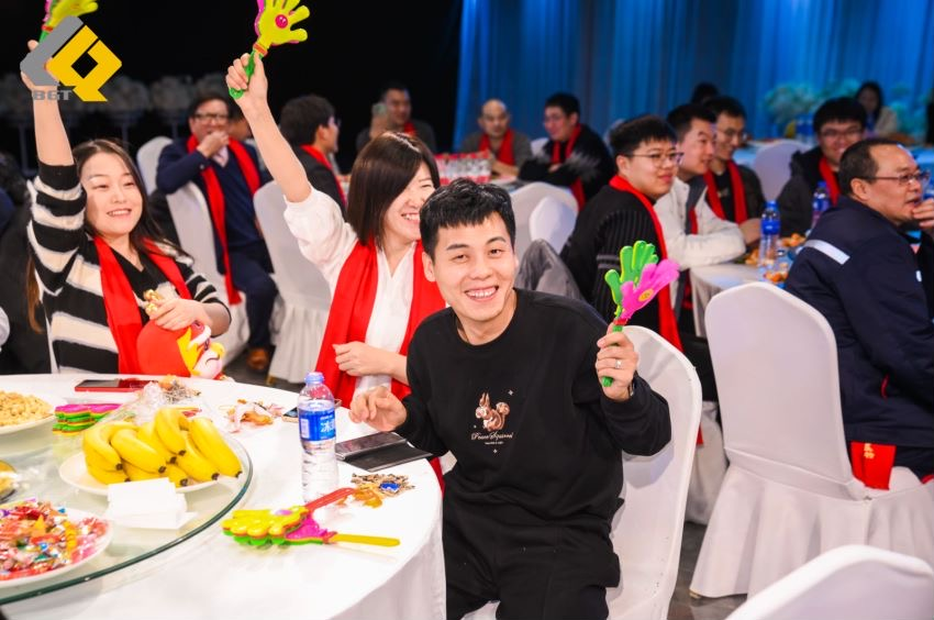 倍头条 | 同心聚力新征程 亚美AM82023年会盛典圆满举行！