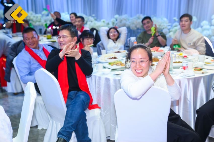 倍头条 | 同心聚力新征程 亚美AM82023年会盛典圆满举行！